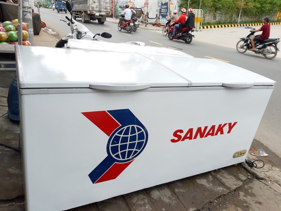 Thanh lý tủ đông Sanaky 800L