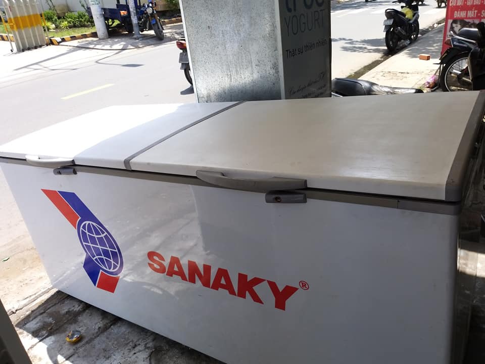 Thanh lý tủ đông Sanaky 800L